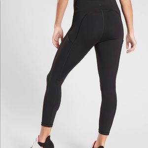 Athleta Ultimate 7/8 Tight